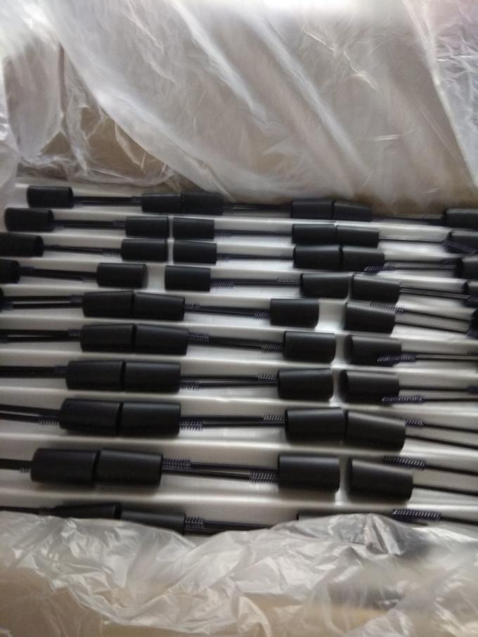 SGS Certified Lip Gloss Packaging Tube 17.2*118mm Fashionable 2